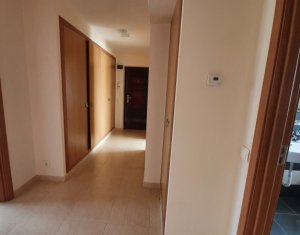 Vanzare apartament 3 camere, cu gradina, ultrafinisat, Floresti, Florilor