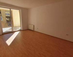 Vanzare apartament 2 camere, nemobilat, etaj intermediar, strada Porii