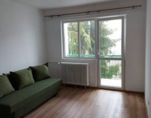 Apartament 3 camere, 49 mp, decomandat, renovat, zona strazii Garbau