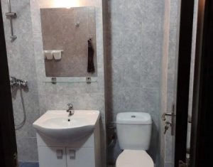 Apartament 3 camere, 49 mp, decomandat, renovat, zona strazii Garbau