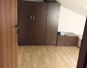 Appartement 3 chambres à vendre dans Cluj-napoca, zone Intre Lacuri