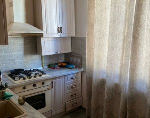 Apartament cu 2 camere, decomandat, strada Bucuresti, 54 mp