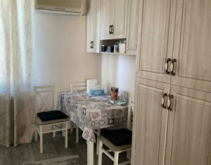 Apartament cu 2 camere, decomandat, strada Bucuresti, 54 mp