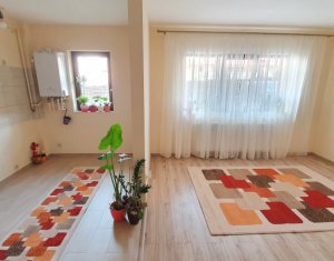 Apartament cu 3 camere de vanzare, finisat, Floresti, zona Stejarului