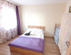 Apartament cu 3 camere de vanzare, finisat, Floresti, zona Stejarului