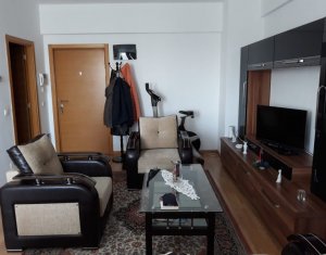 Apartament cu 2 camere, semidecomandat, 44 mp, etaj intermediar, Viva City