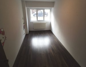 Appartement 3 chambres à vendre dans Cluj-napoca, zone Manastur