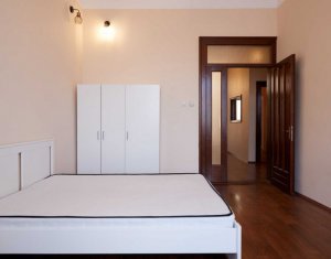 Zona strazii HOREA - Vanzare apartament 3 camere, 87mp, renovat