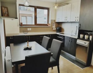 Apartament in bloc tip vila, zona privata, Borhanci, parcare cu CF inclusa