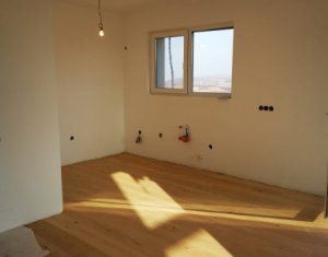 Un veritabil penthouse, extrem de spatios si luminos, terasa proprie 38 mp !! 