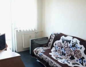 Apartament cu 3 camere, semidecomandat, 44 mp, zona Primaverii