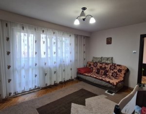 Apartament 4 camere, 79 mp, balcon, etaj 3 din 4, Manastur