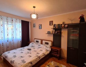 Apartament 4 camere, 79 mp, balcon, etaj 3 din 4, Manastur