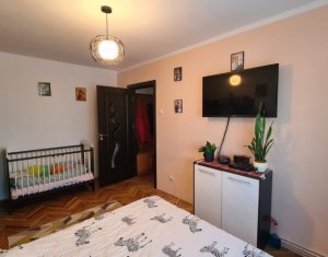 Apartment 4 rooms for sale in Cluj-napoca, zone Manastur