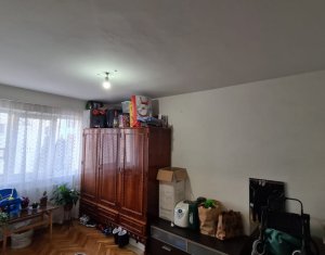 Apartment 4 rooms for sale in Cluj-napoca, zone Manastur