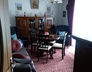 Appartement 4 chambres à vendre dans Cluj-napoca, zone Manastur