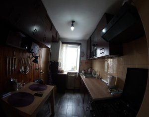 Appartement 4 chambres à vendre dans Cluj-napoca, zone Manastur