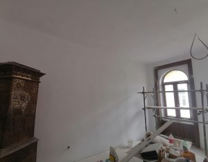 Appartement 5 chambres à vendre dans Cluj-napoca, zone Centru