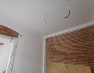 Appartement 5 chambres à vendre dans Cluj-napoca, zone Centru