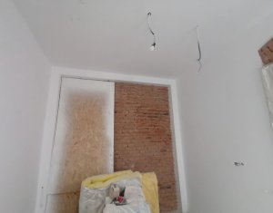 Appartement 5 chambres à vendre dans Cluj-napoca, zone Centru