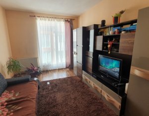 Apartament cu 3 camere, finisat, Floresti, zona Florilor