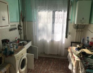 Vanzare apartament 4 camere, decomandat, etaj intermediar, Manastur