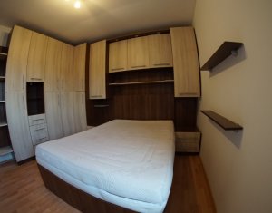 Appartement 3 chambres à vendre dans Cluj-napoca, zone Baciu