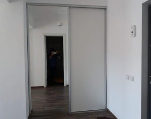 Apartament cu 2 camere, semidecomandat, 53 mp, etaj 1, parcare, zona Fabricii