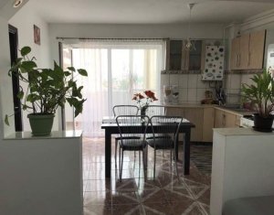 Apartament 3 camere, suprafata totala 85 mp, etaj intermediar, Apahida