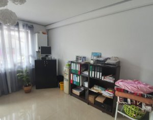 Apartament cu 2 camere, finisat, nemobilat, Floresti, zona Sub Cetate