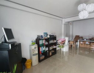 Apartament cu 2 camere, finisat, nemobilat, Floresti, zona Sub Cetate