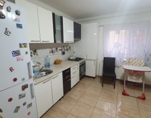 Apartament cu 3 camere, finisat si mobilat, Floresti, zona Stejarului