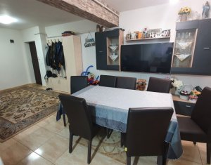 Apartament cu 3 camere, finisat si mobilat, Floresti, zona Stejarului