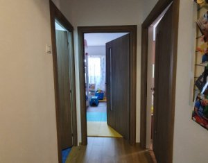 Apartament 3 camere, 68 mp, decomandat, etaj intermediar, Aurel Vlaicu Marasti