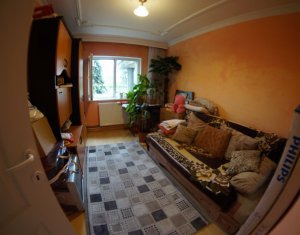 Apartament cu 3 camere+2 bai, decomandat, 65 mp, zona Kaufland Marasti