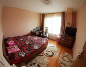 Apartament cu 3 camere, semidecomandat, 52 mp, etaj 1, parcare, Auchan Iris