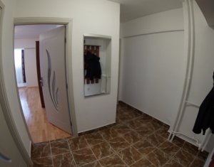 Apartament mobilat si utilat, la etaj intermediar, zona FSEGA 