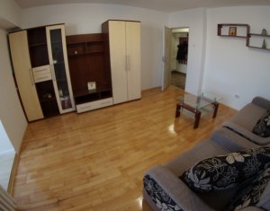 Apartament mobilat si utilat, la etaj intermediar, zona FSEGA 