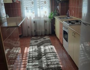 Apartament cu 3 camere, zona pietei Flora, Manastur