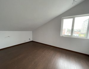 Vanzare apartament cu 2 camere, mansarda, Dorobantilor, 42 mp, finisat, parcare