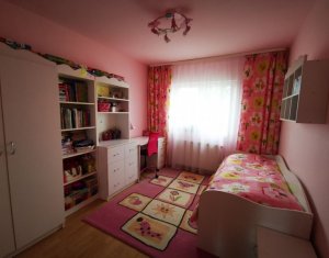 Apartament 4 camere, 80 mp, decomandat, etaj intermediar, Zorilor