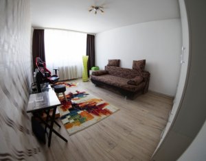 Apartament cu 2 camere, decomandat, 49 mp, etaj intermediar, zona Primariei Cluj