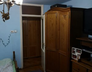 Apartament 3 camere+2 bai, decomandat, etaj intermediar, zona strazii Primaverii