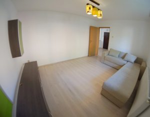 Apartament cu 3 camere, semidecomandat, 65 mp, zona Sirena Manastur
