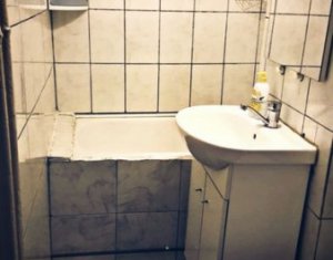 Apartament cu 2 camere, semidecomandat, 38 mp, etaj 1, zona Sirena Manastur