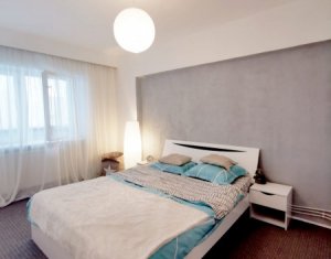 Apartament decomandat, 3 camere, 2 bai, parcare, zona Observatorului, Zorilor