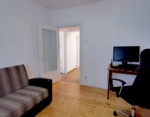 Apartament decomandat, 3 camere, 2 bai, parcare, zona Observatorului, Zorilor