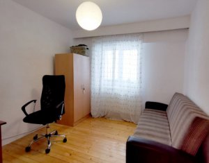 Apartament decomandat, 3 camere, 2 bai, parcare, zona Observatorului, Zorilor