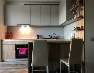 Apartament 3 camere cu panorama superba, 66 mp, etaj intermediar,  zona Vivo