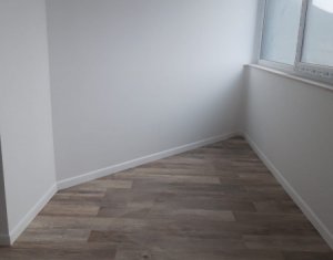 Apartament 3 camere cu panorama superba, 66 mp, etaj intermediar,  zona Vivo